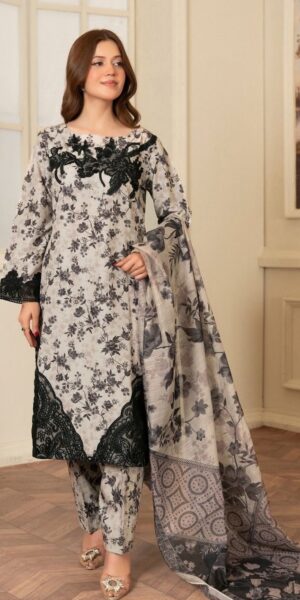 10b BAROQUE Lawn Suit With Printed Patch Dupatta