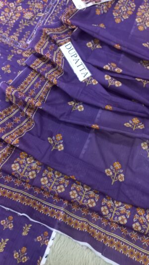 5 (3) JACQAURD Lawn Printed Suit With Printed Sleeves