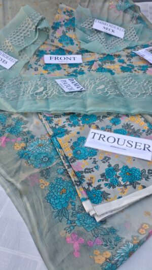 BOROQUE Lawn Printed Suit With Dyed Trouser