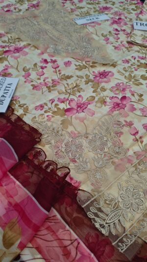 BAROQUE Lawn Printed And Embroidered Suit With Ready To Wear Dupatta