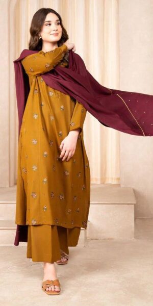 21 (5) BAROQUE Lawn Embroidered Suit With Embroidered Duptta