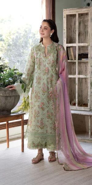 3 (4) SOBIA NAZIR Lawn Fabric Printed And Embroidered 3pc Suit